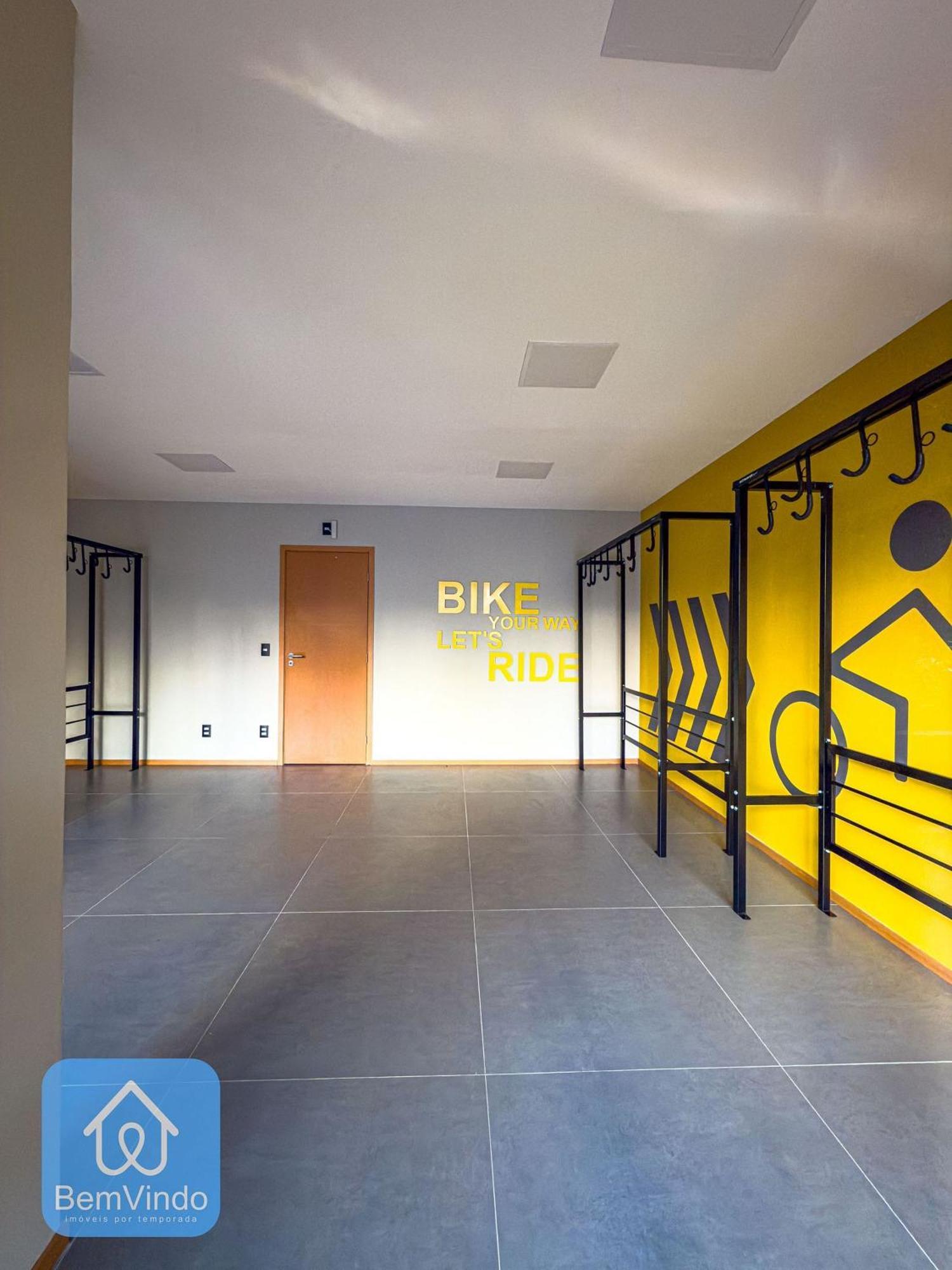 Estudio Organizado E Confortavel No Unico Barra